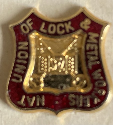 Trade union enamel badge - trade,