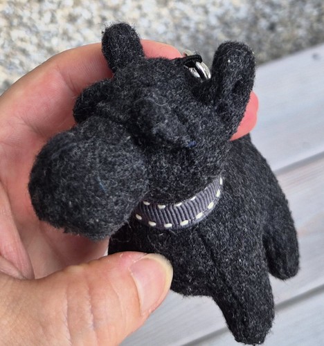 Dora designs dark grey dog - dora,