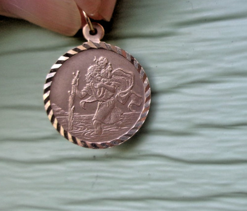 Gold christopher pendant or - christopher,