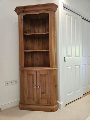 Pine corner display - pine,