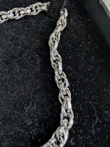 9ct white gold - white,
