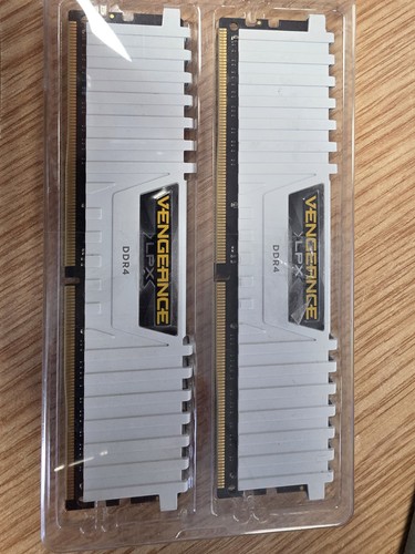 Lexar 16gb white ram 3200mhz - ram,