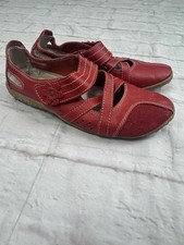 LIFESTYLE By Cushion Walk Ladies Red Leather Shoes Size 5 Crossover Strap Flower