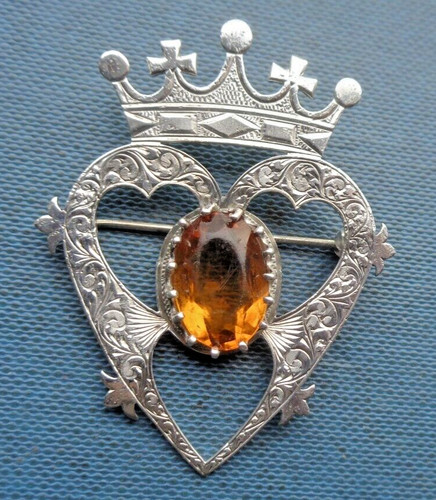 Iona silver luckenbooth brooch - luckenbooth,