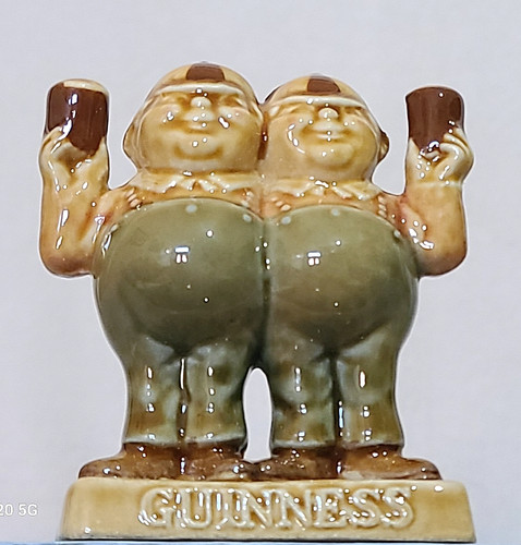 Wade rare guinness - tweedle, dum