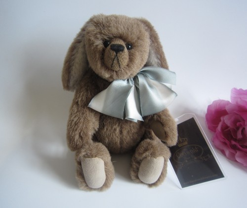 Cotswold collectable artist