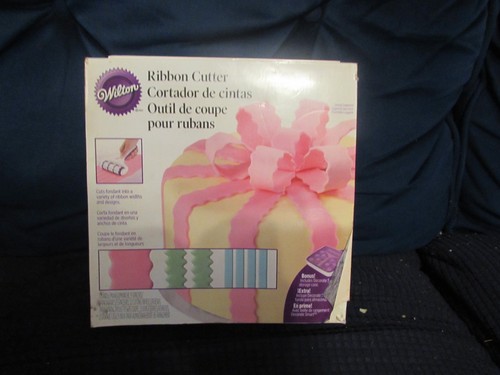 Cake decorating ribbon cutter - decorating,