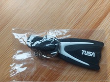 Scuba Tusa black and white