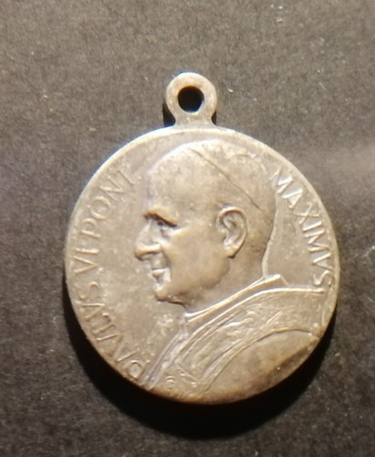 Pope paul vintage medal - paul, vi