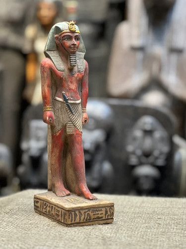 Rare pharaonic statue - of, king
