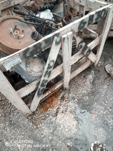 2010 terex excavator valve