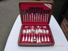 44 PIECE SILVER PLATE KINGS PATTERN CUTLERY CANTEEN SET BY NEWBRIDGE