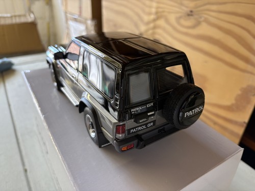 Nissan patrol 4x4 1992 - 1/18,