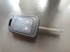 VAUXHALL ADAM ASTRA CORSA INSIGNIA MOKKA VIVA REMOTE KEY FOB CUT TO CODE R PHOTO