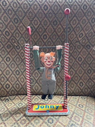 Vintage johny clown acrobat - johny,
