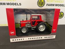 UNIVERSAL HOBBIES 6701 1:32 SCALE MASSEY FERGUSON 575 4WD TRACTOR