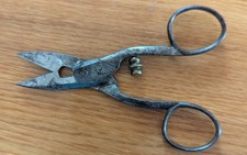 Vintage Button Hole Scissors Thos Turner and Co Sheffield Retro 10.5cm L