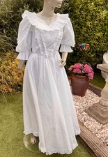 Ellis bridal white - ellis, frilly