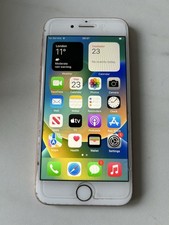 Iphone 8 64gb Gold mobile used but in good condition, comes in box