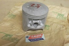 YAMAHA YZ465 G/H   IT465 H/J  1980>1982  GENUINE PISTON (STD)  # 3R5-11631-00-94