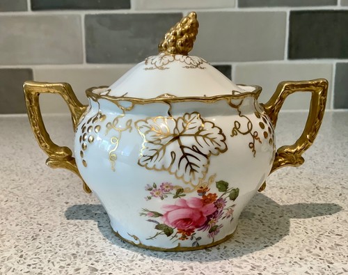Vintage royal crown - crown, bone