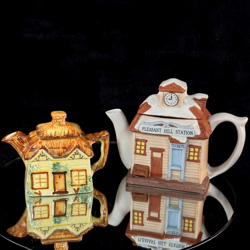 Keele pottery thatched - st,