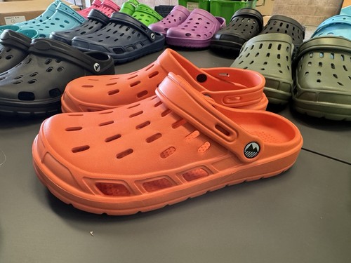 Pairs lakeland active clogs - 24,
