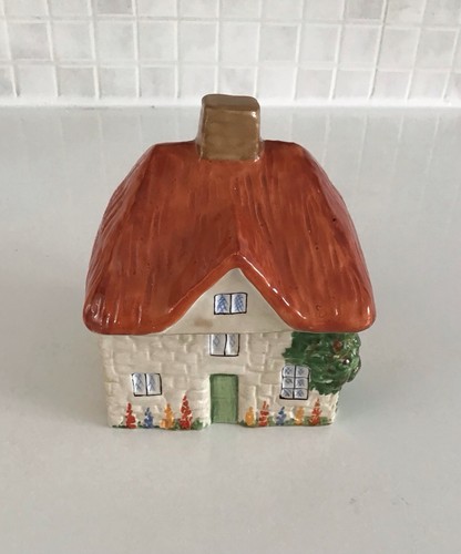 Carlton ware thatched cottage - thatched,