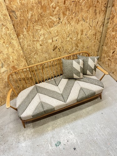 Ercol 334 seater sofa - 334,