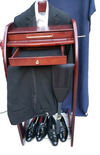 Gentlemen suit valet - gentlemen,