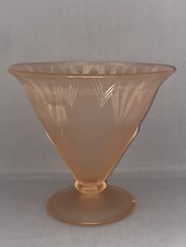STUNNING JAZZY ART DECO PINK GLASS PRESSED GLASS VASE CONICAL SHAPE 13cm High