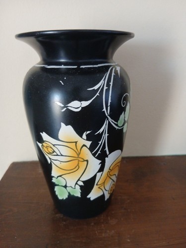 Shelley vase yellow roses - roses, on