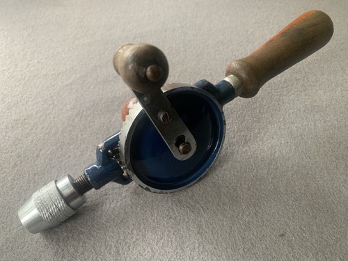 Vintage hand crank drill - vintage, •