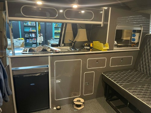 Lusso campers nissan elgrand - lusso,