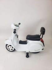 Hyper Vespa PX150 Scooter 6V Powered Vehicle - White RRP 90.00 lot R1832