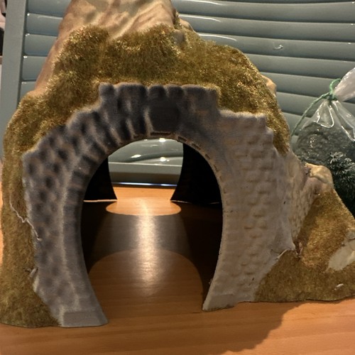 Hornby model railway tunnel - hornby,