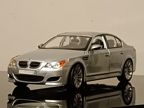 Scale 2006 bmw e60 - scale,