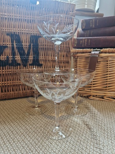 Beautiful vintage hand blown - hand,