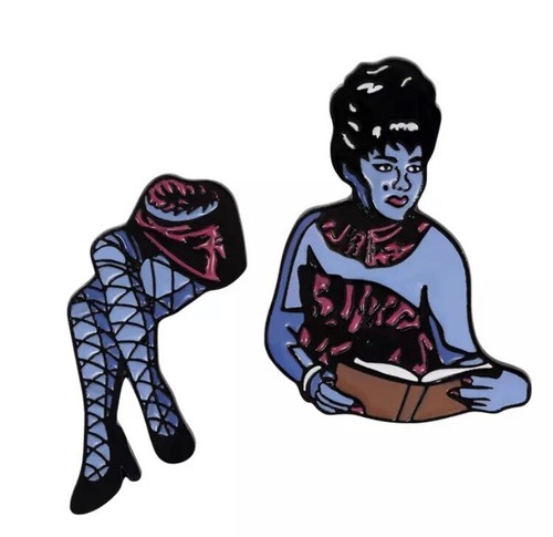 Beetlejuice couch lady - couch, x