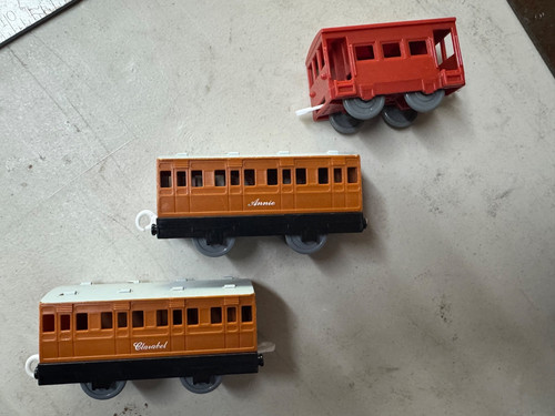 Thomas friends annie - thomas, &