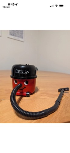 Henry hoover vacuum cleaner - hoover,