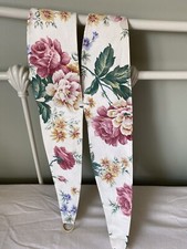 Country Cottage Pair Of