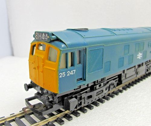 Hornby gauge r068 class 25 - gauge,