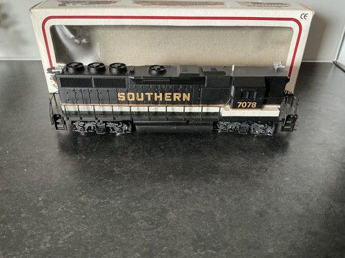 Bachmann diesel locomotive - bachmann,