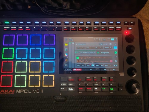 Akai mpc live iii - akai, standalone