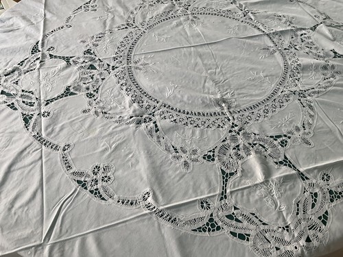 Table linen - table,