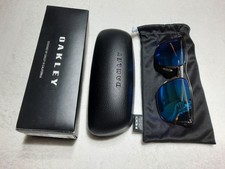 Oakley Holbrook Titanium