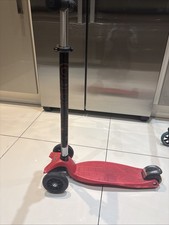Red Maxi Classic Micro Scooter