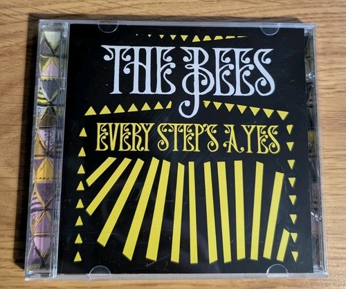 The bees every step - bees, a