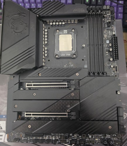 Bundle msi meg z690 unify - bundle.,